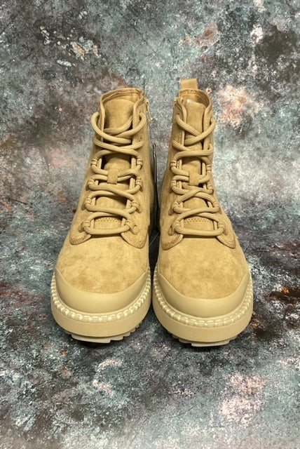 Women’s Tan Lace Up Boot